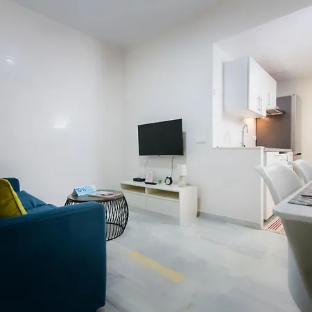 Holidays2malaga Eduardo Ocon En Planta Baja Y Zona De Ocio Nocturno * マラガ